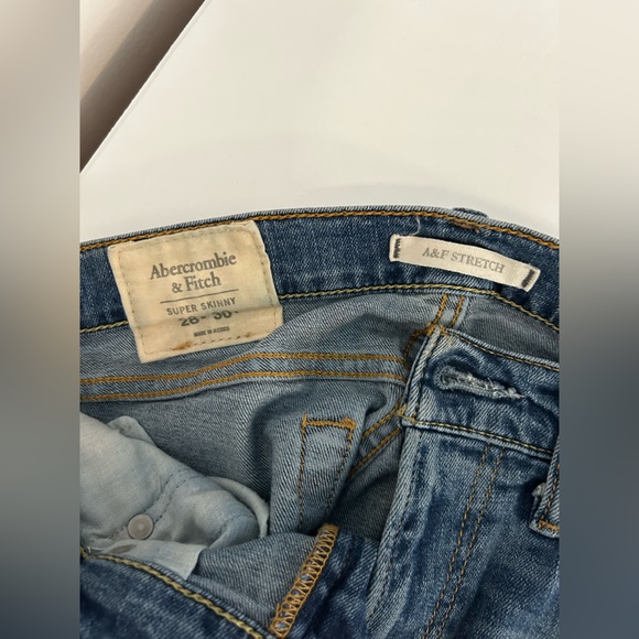 Abercrombie & Fitch jeans - Picture 2 of 2